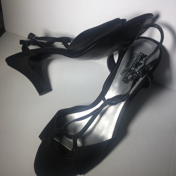 Coach and Four Black heels with black stones 9.5 - Picture 2 of 3